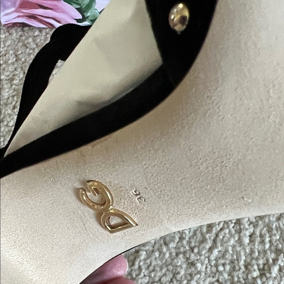 NWB Dolce and Gabbana Embellished Black Floral Velvet Women’s Sandals size 36 - Picture 8 of 11